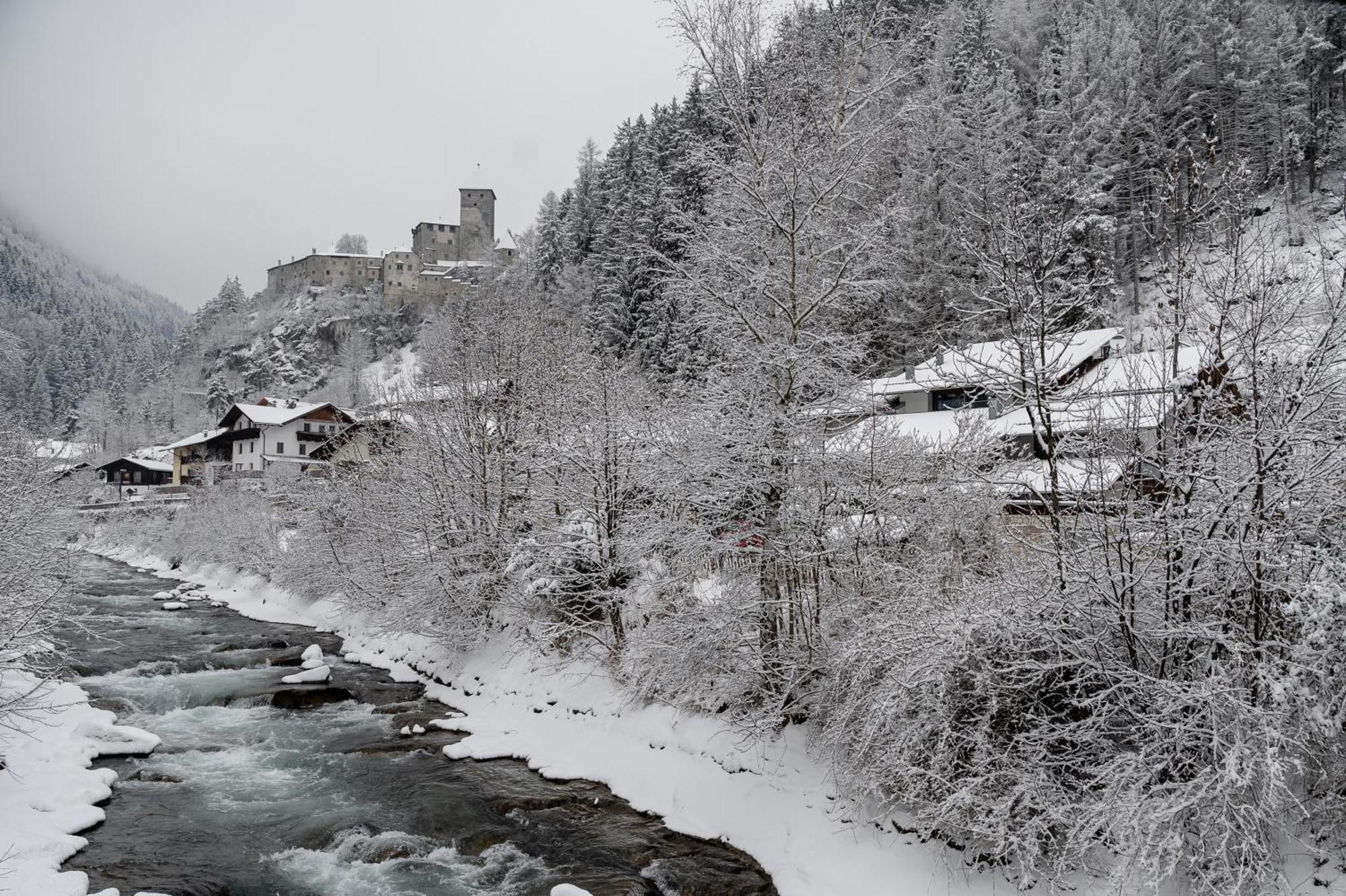 Residenz Feldmuehle Unterhalb Der Burg Taufers Lägenhet Sand in Taufers Exteriör bild
